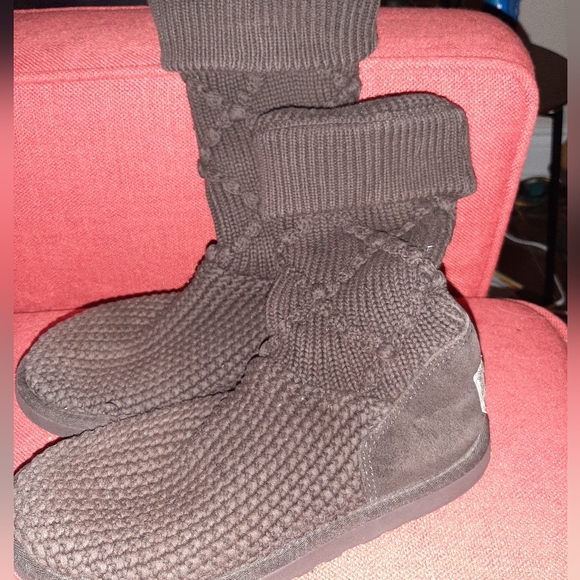 Knit foldover UGGS - Picture 3 of 3